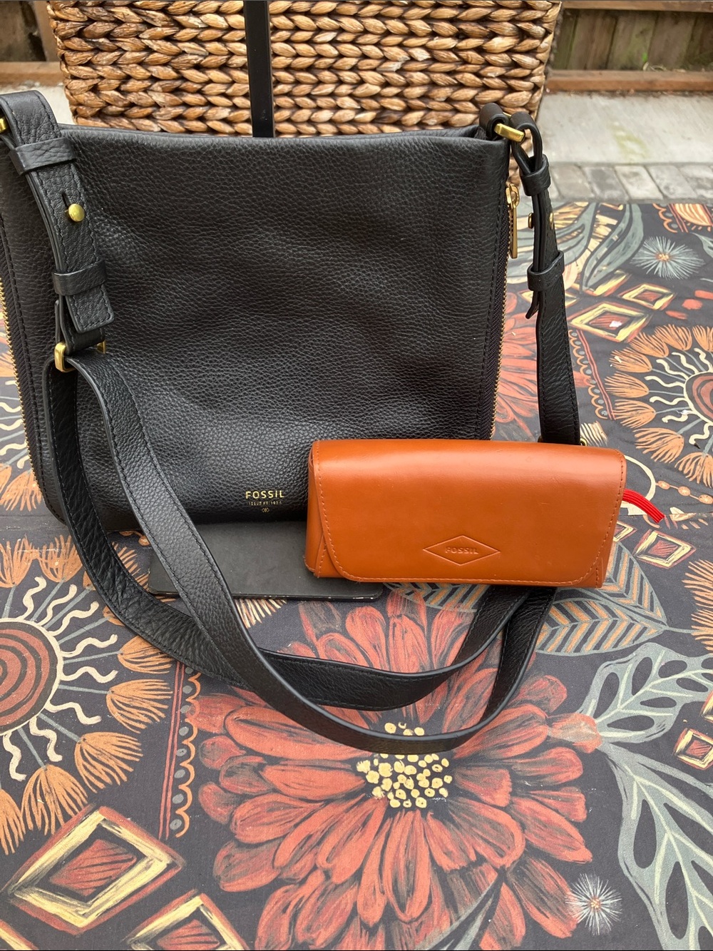 Fossil Issue 1954 Black Pebbled Leather Crossbody Bag + Bonus Sunglass Case